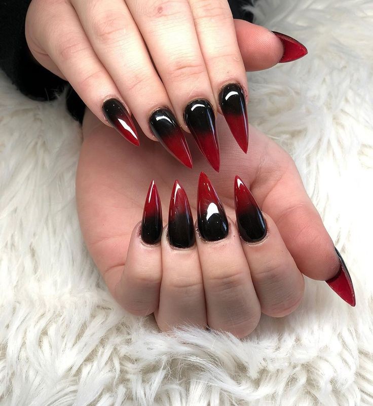 Black and Red Nails 
