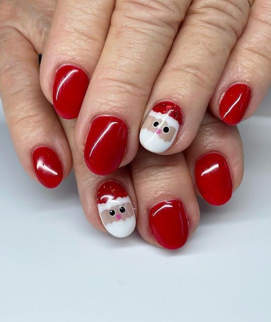 Santa Clause-Themed Nails