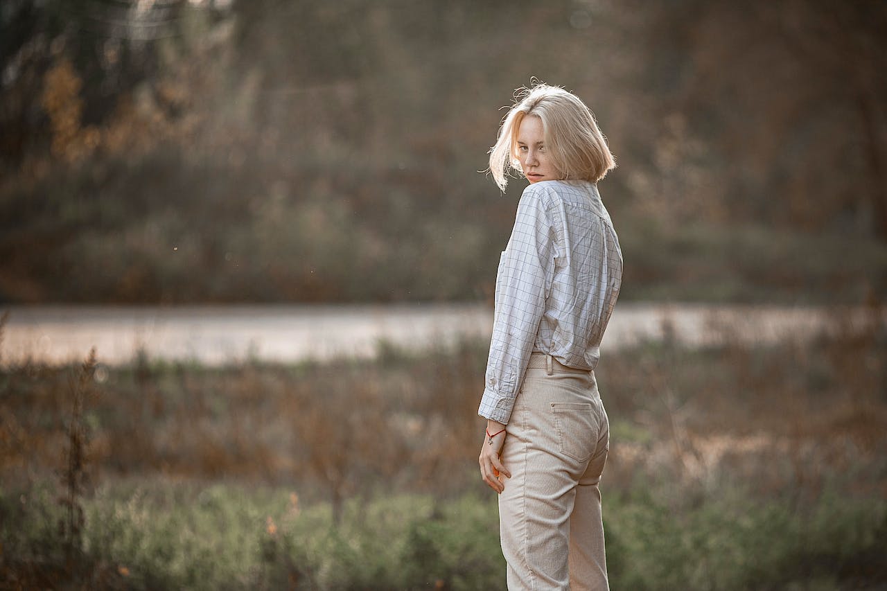12 Soft Pants Outfit Ideas for Office Work